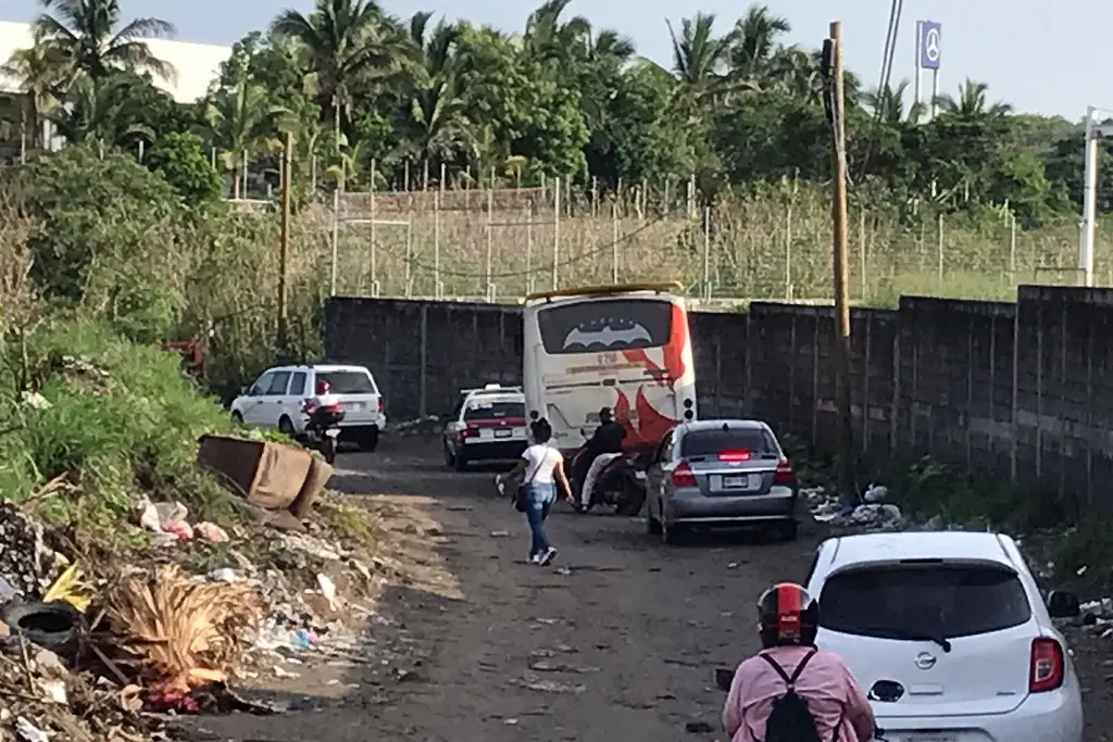 Imagen Checa rutas alternas para camiones de pasaje y autos por cierre del puente Torrentes