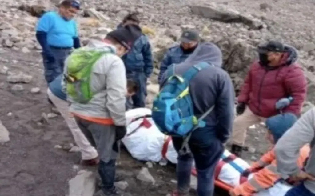 Imagen Muere elemento de la brigada de rescate en el Pico de Orizaba