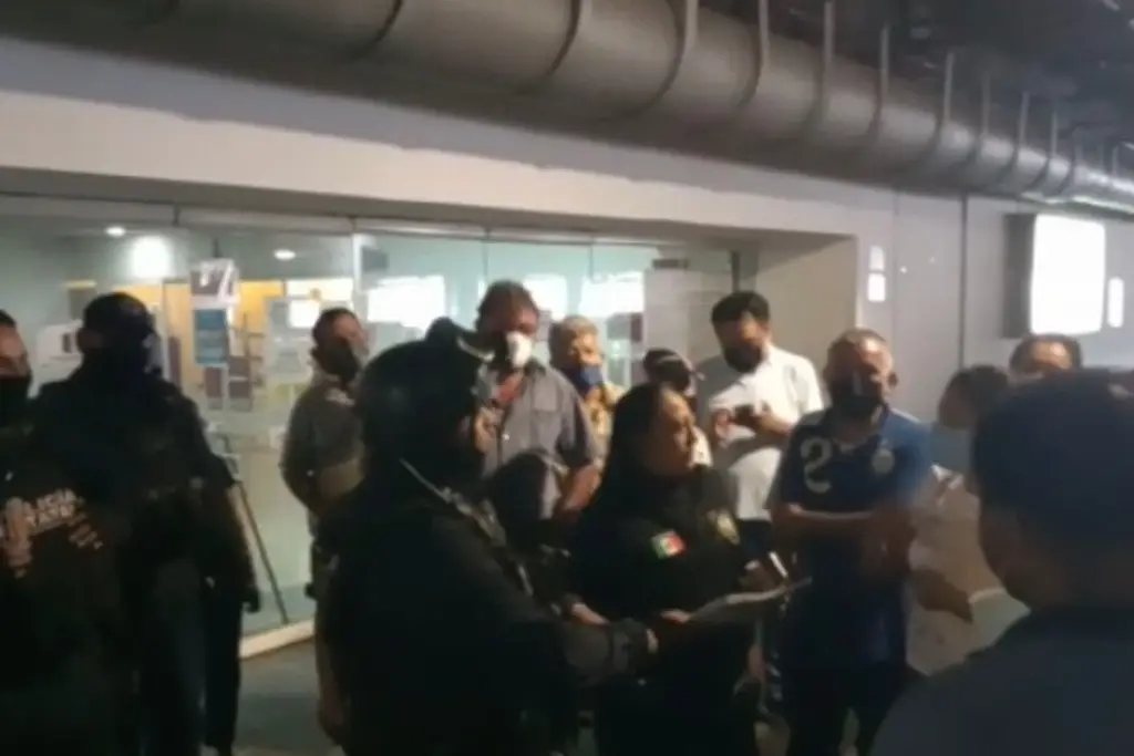 Imagen Altercado en módulo para canjear placas en WTC de Boca del Río 