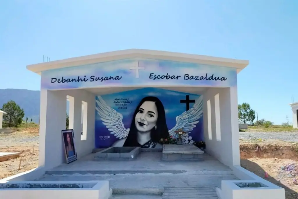 Imagen Realizan mural en tumba de Debanhi Escobar 