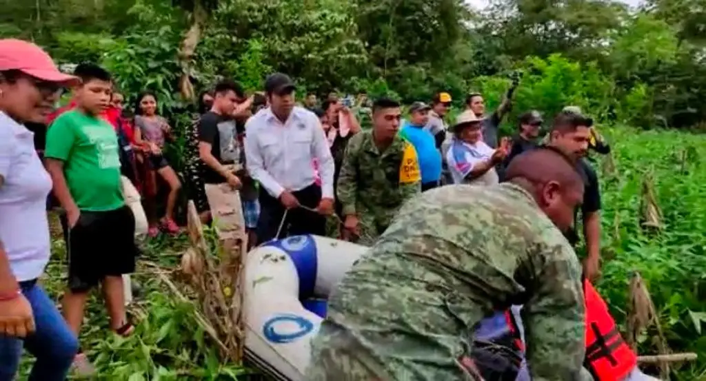 Imagen Jugaban y quedan atrapados por inundación en Zongolica (Video)