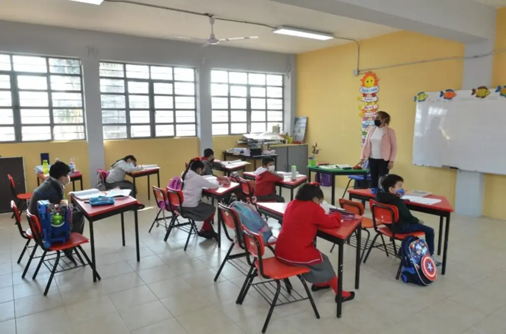 Imagen Escuela primaria anexa a la Normal Veracruzana con 9 casos de COVID-19