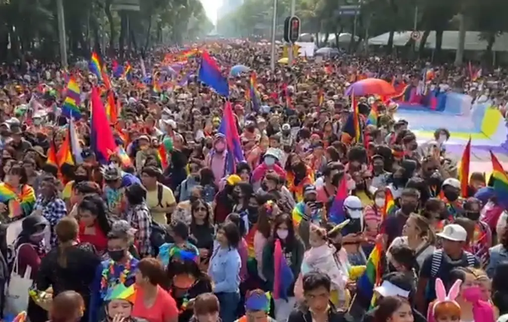 Imagen Miles se concentran previo a edición 44 de la Marcha del Orgullo LGBT en CDMX