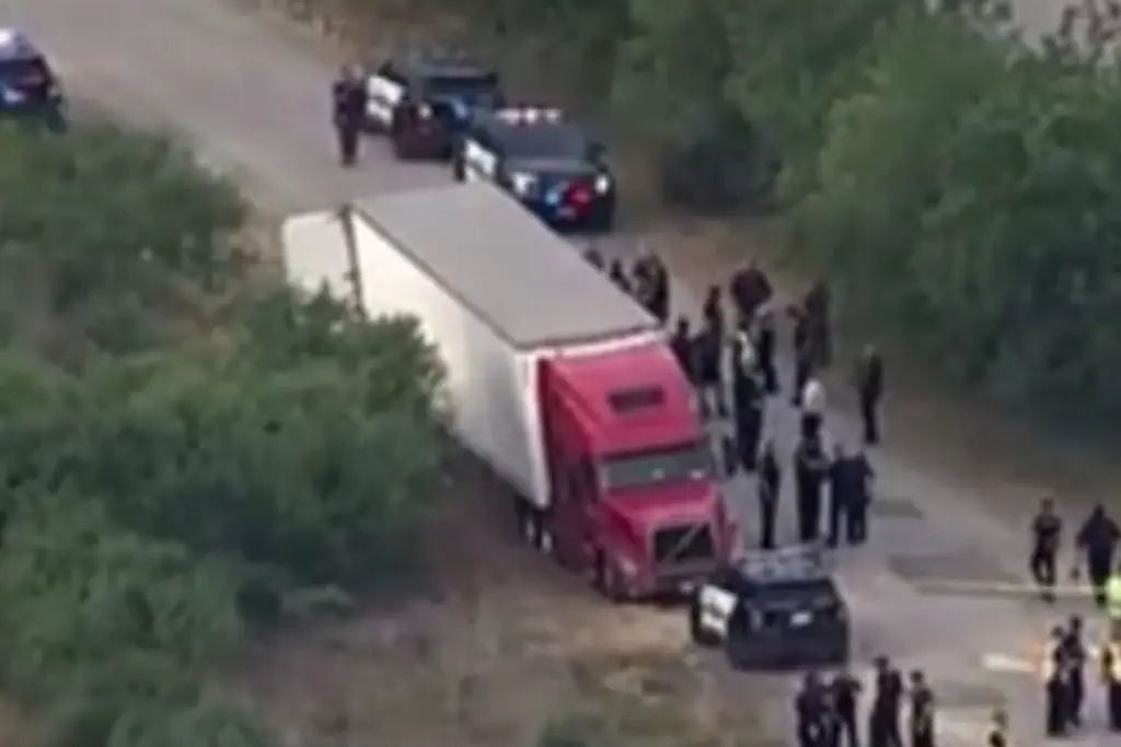 Imagen Cónsul de México se traslada a Texas tras hallazgo de cuerpos al interior de tráiler 