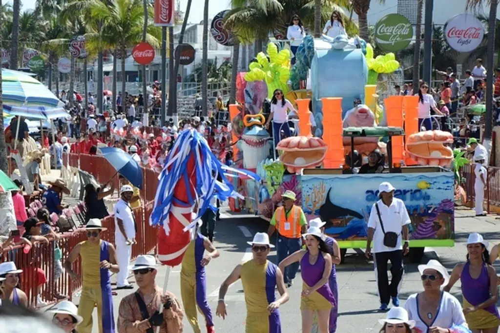 Imagen ¡Día, hora y dirección de los 5 Magnos Desfiles del Carnaval de Veracruz! 