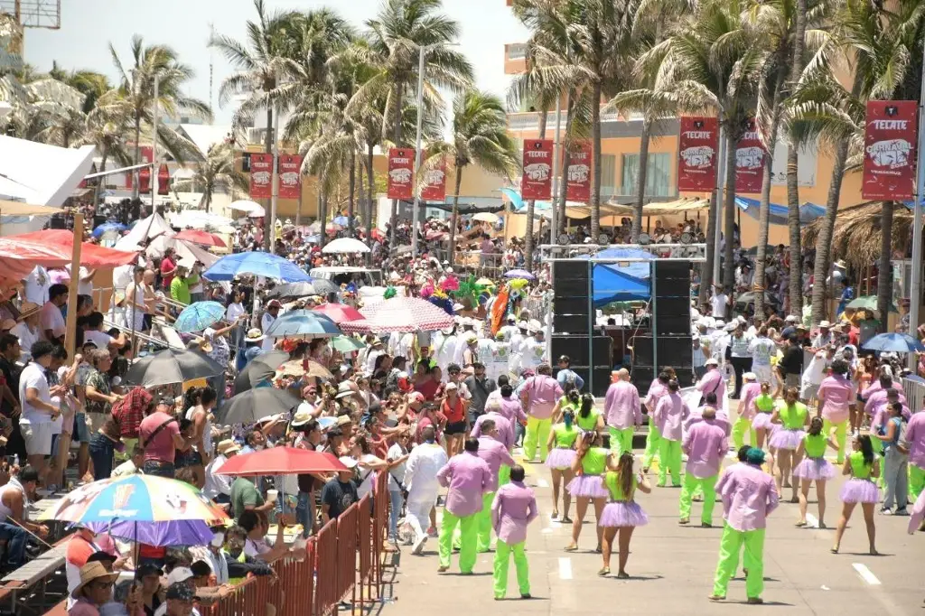 Imagen Rebasa el 70% ocupación hotelera por Carnaval de Veracruz