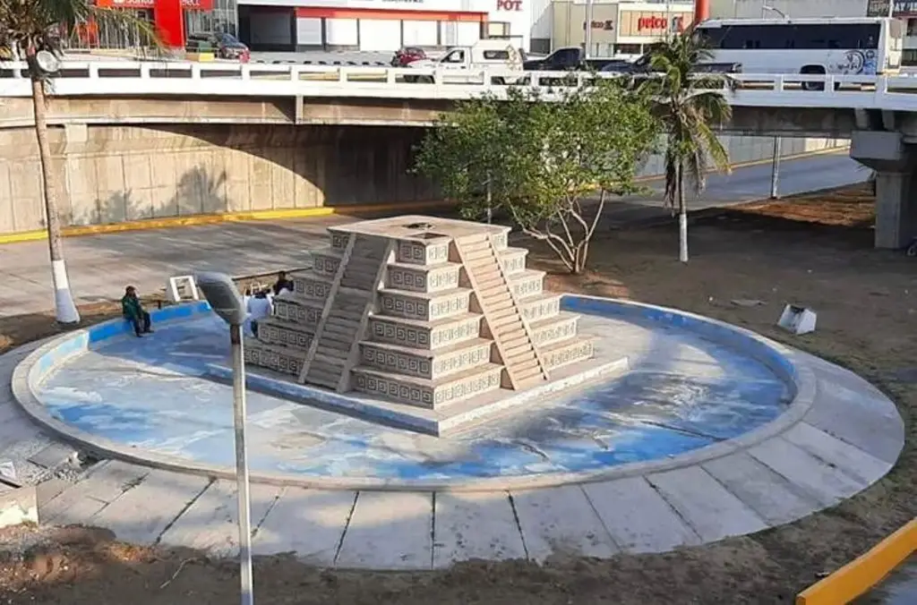 Imagen ¿Qué pasará con el monumento de los Voladores de Papantla en Boca del Río?