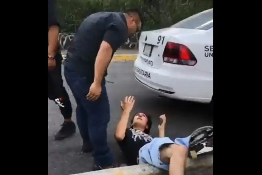 Imagen Acusan agresión de guardia de seguridad de la UNAM contra joven (+Video)