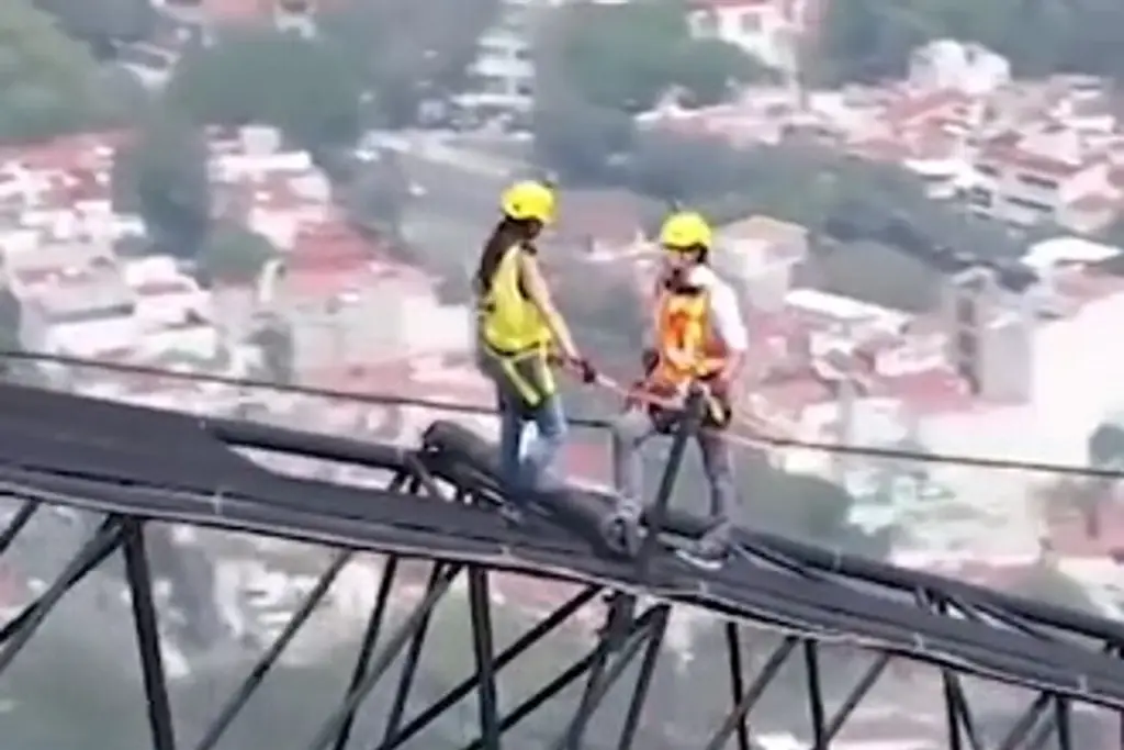 Imagen La vez que Paola Rojas entrevistó al 'Kikín' Fonseca a 250 metros de altura (+Video)  