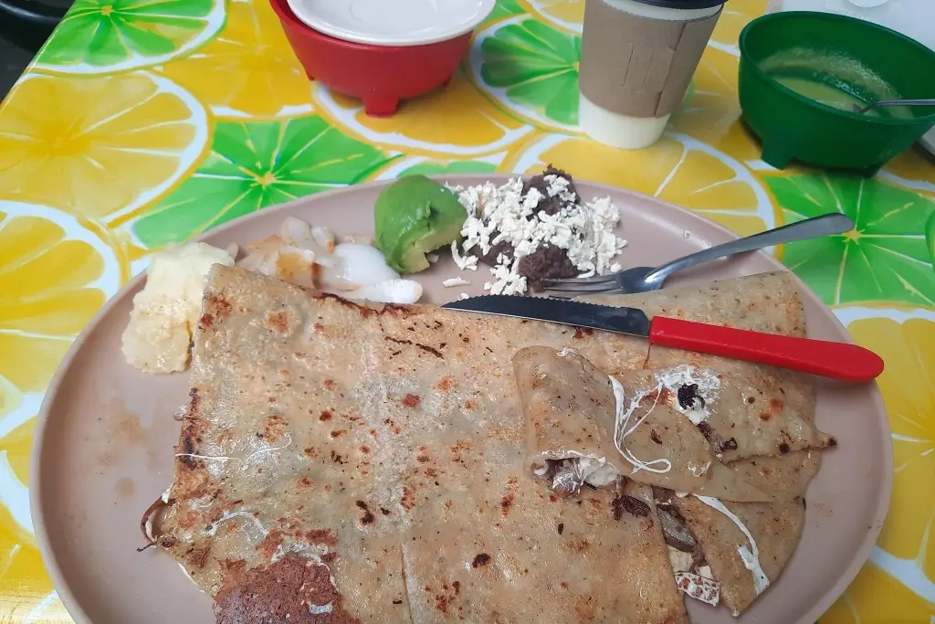 Imagen Le cobran 225 pesos por comerse una quesadilla en puesto callejero de Veracruz 