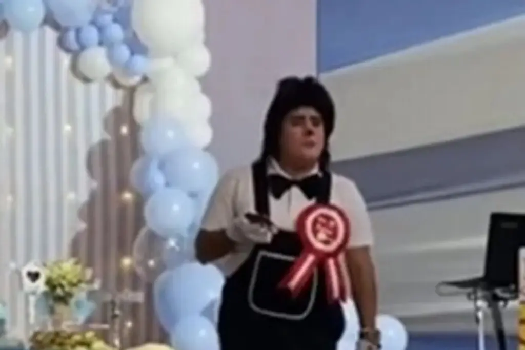 Imagen Payaso se equivoca de fiesta y se da cuenta a la mitad de su show