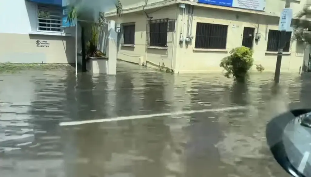 Imagen Hay Aviso Especial por posibles lluvias con máximos acumulados en cuencas cercanas a Veracruz-Boca del Río