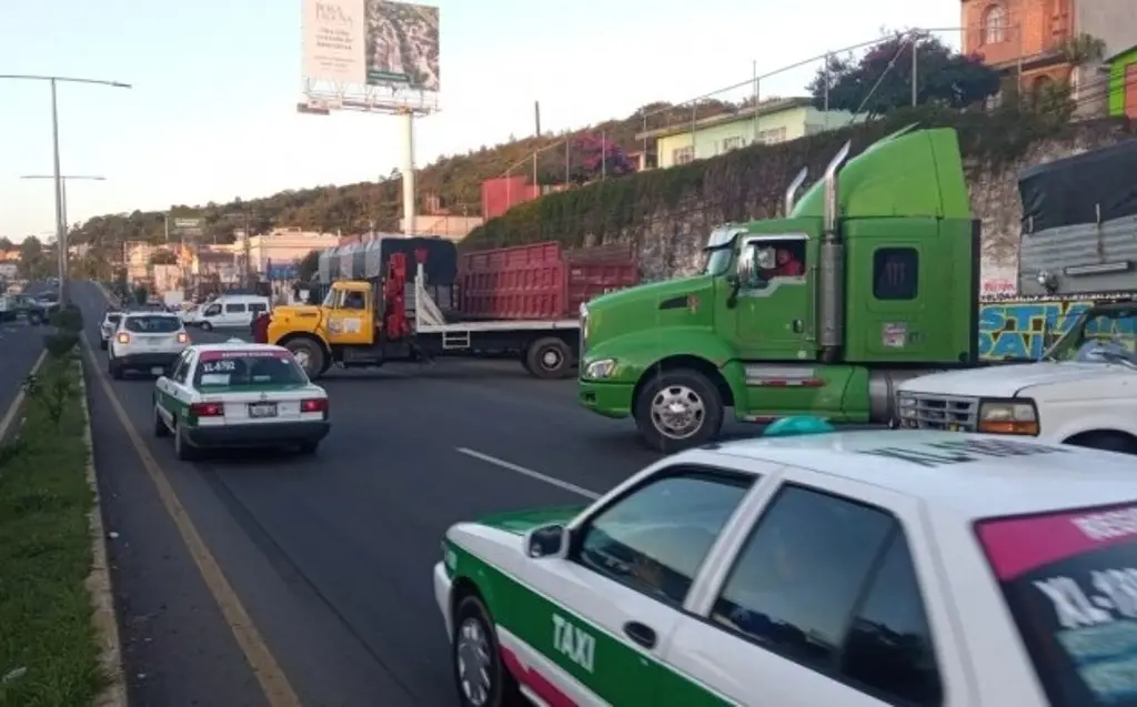 Imagen Transportistas liberan la Xalapa - Banderilla; gobernador dice que se investigarán extorsiones