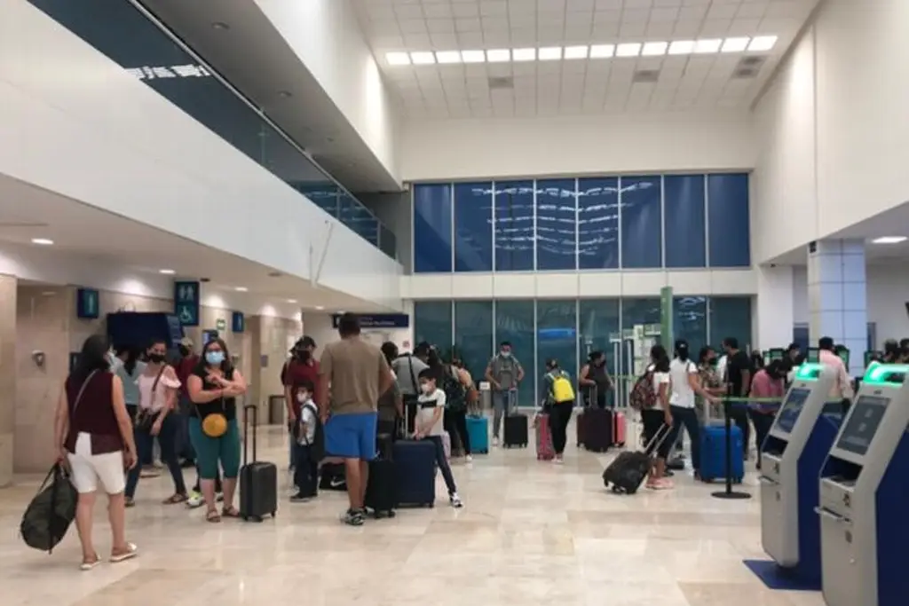 Imagen Retraso de horas en vuelos en el aeropuerto de Veracruz