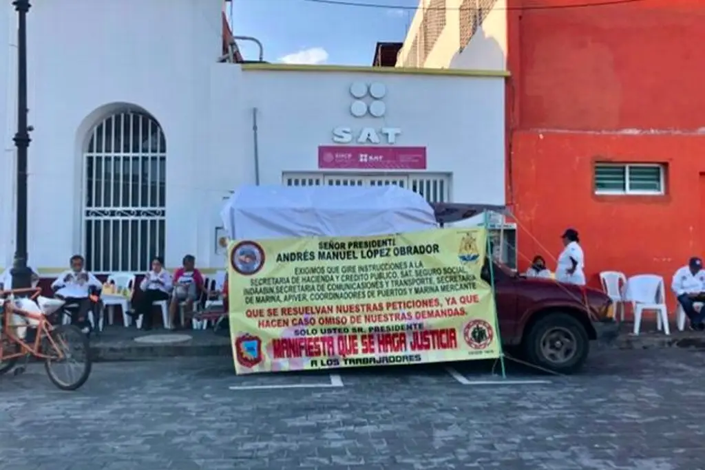 Imagen Bloqueo en el SAT de Veracruz afecta a usuarios
