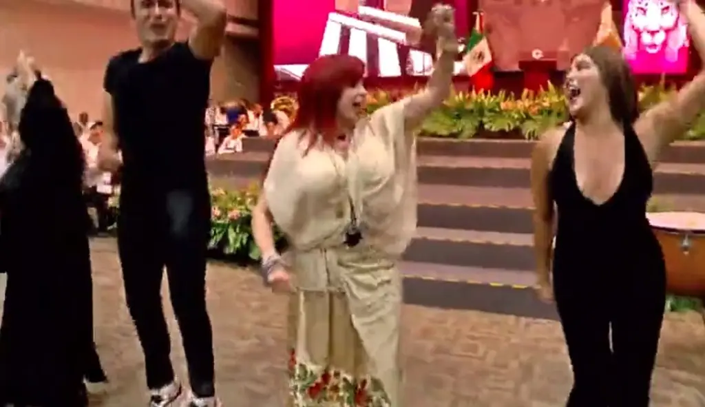 Imagen #Video | Layda Sansores baila al ritmo del ‘rugido del jaguar’ en su primer informe de gobierno
