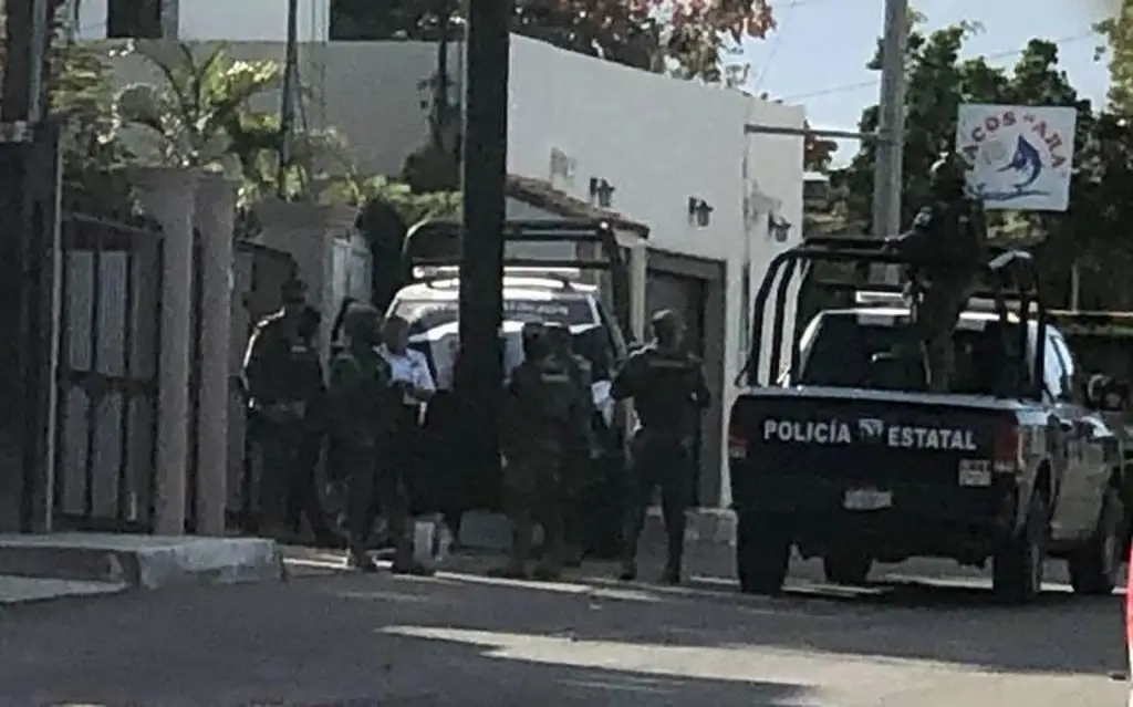 Imagen Asaltan minisúper en Boca del Río y huyen caminando, a las dos de la tarde