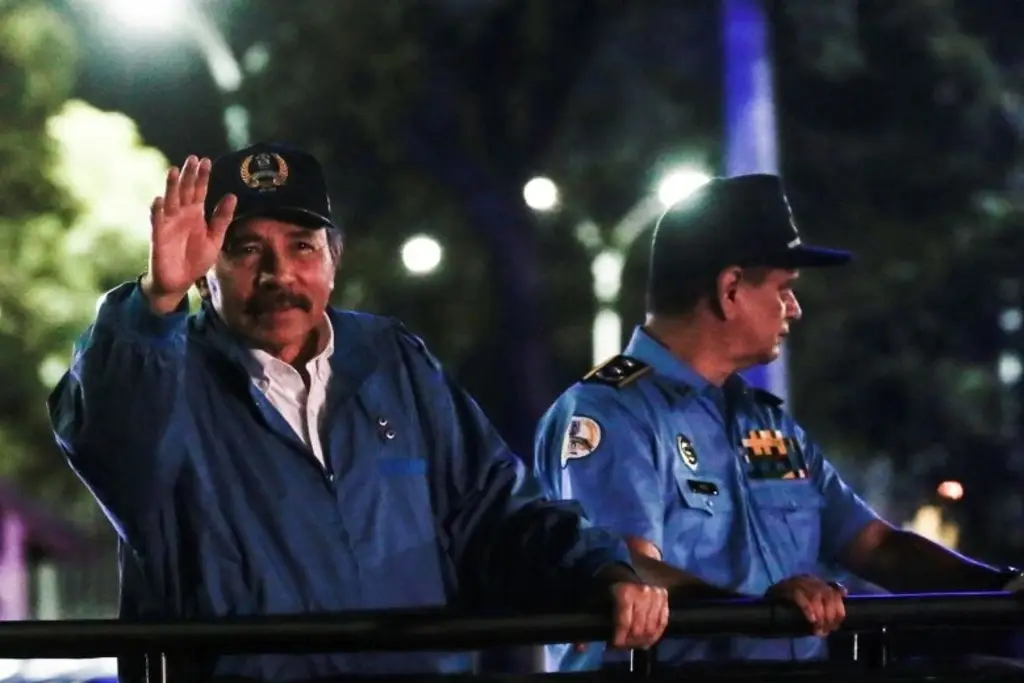 Imagen Presidente de Nicaragua critica a su homólogo de Argentina por retener avión