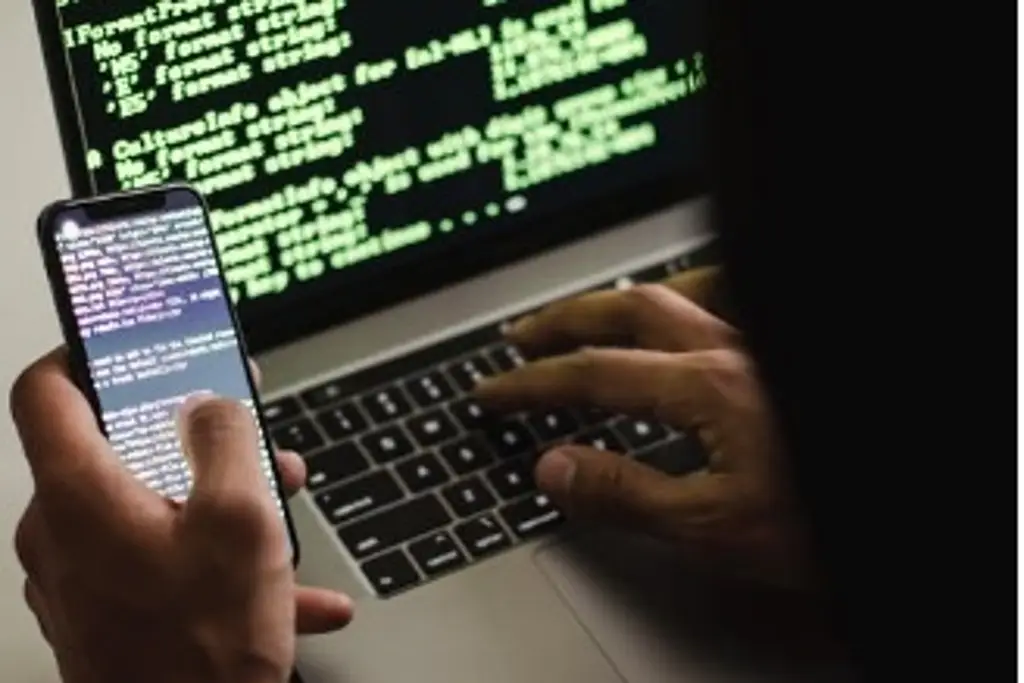Imagen ¿Qué es el Stalkerware y cómo detectar si una persona está siendo espiada?