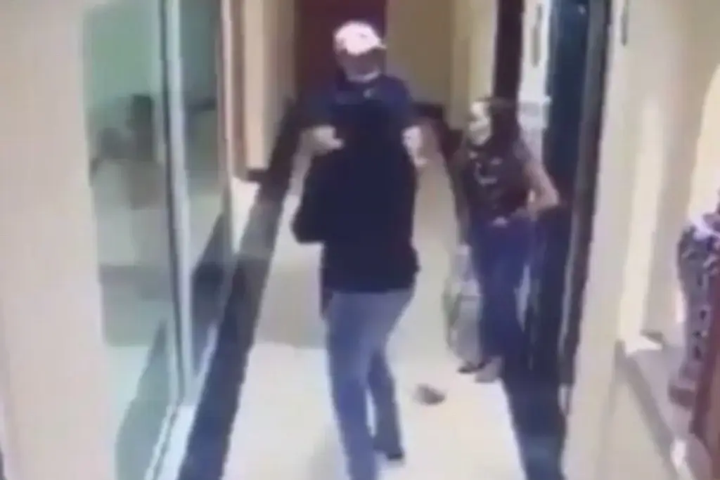 Imagen Captan asalto a pareja de Veracruz dentro de hotel (+Video)