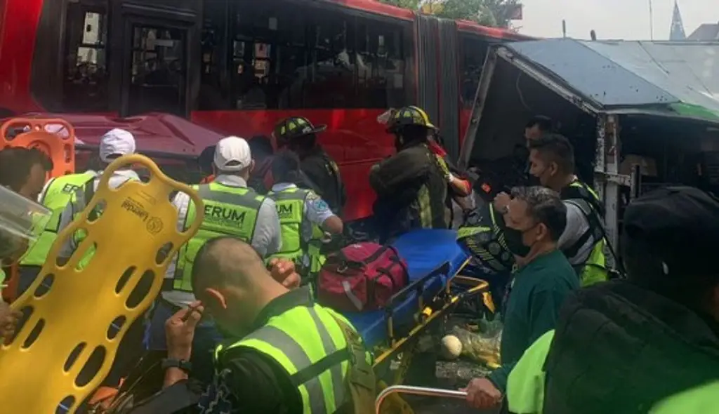 Revelan Momento Exacto Del Choque En Avenida Insurgentes (+Video) - Xeu ...