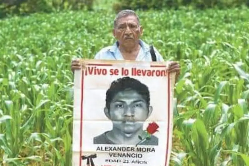Imagen Muere Ezequiel Mora, padre de uno de los 43 de Ayotzinapa; Fiscalía investiga