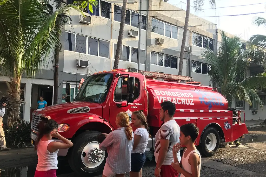 Imagen Mientras dormíamos se quemaba el hotel: Huéspedes en Veracruz