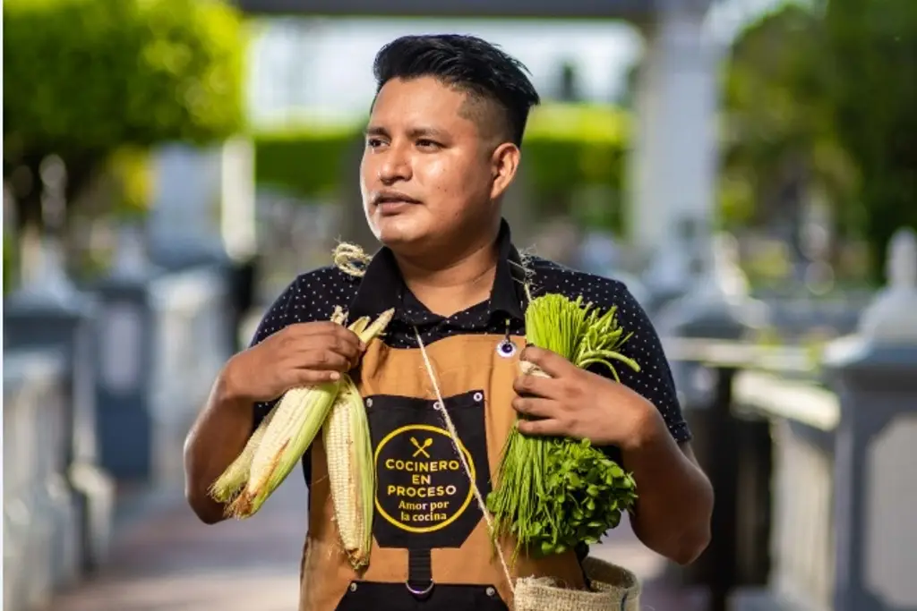 Imagen 'El Cocinero en Proceso' es de Veracruz y es famoso en TikTok por cocinar a la leña (+video)