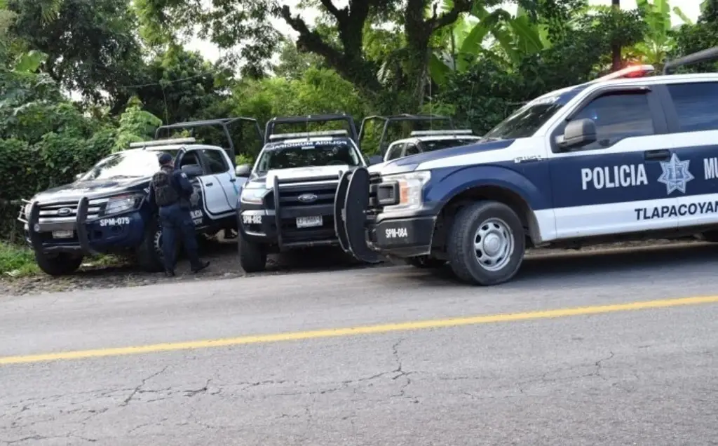 Imagen Hallan sin vida a 2 hombres con huellas de violencia en carretera de Veracruz 