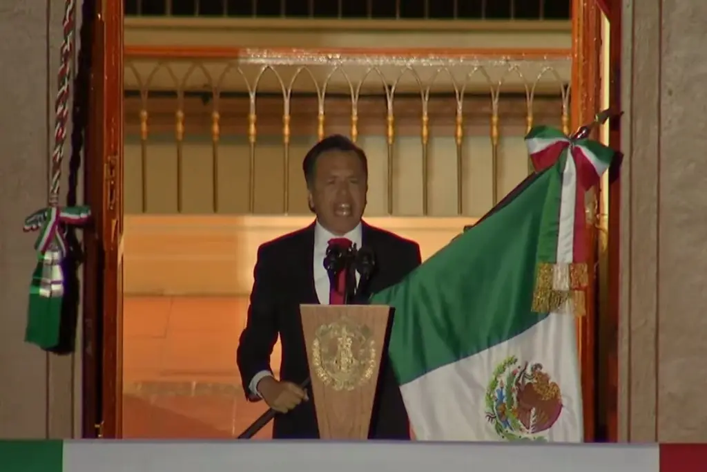 Imagen Cuitláhuac García da el Grito de Independencia en Xalapa, Veracruz
