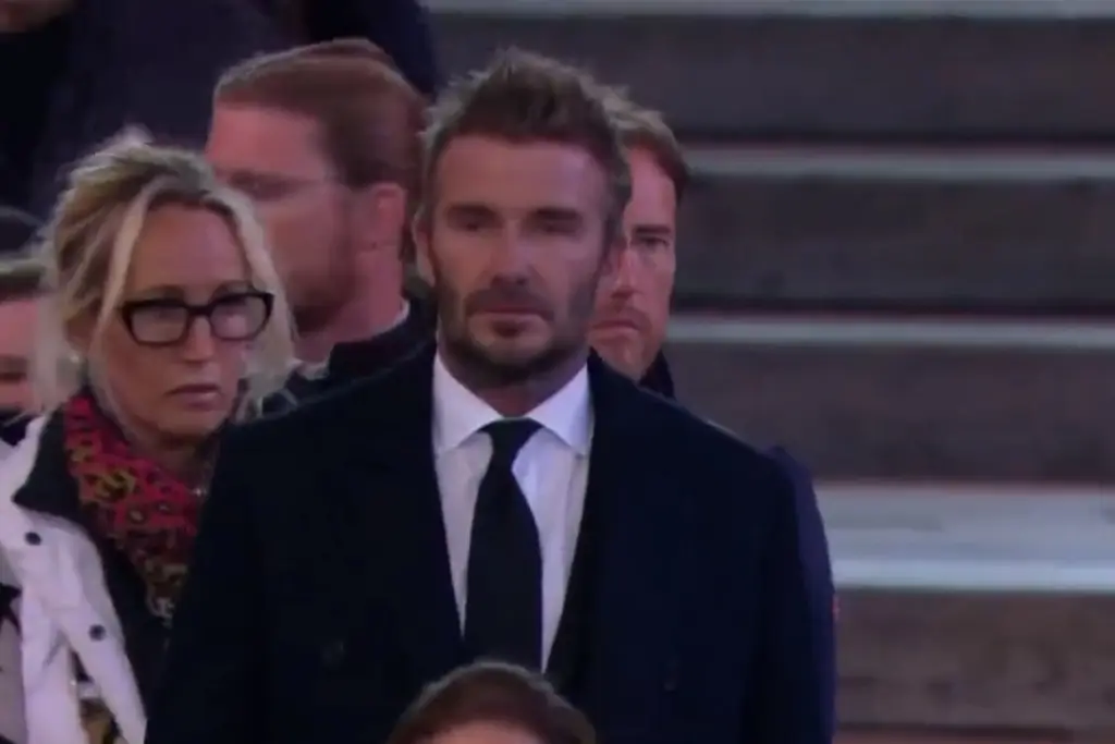 Imagen David Beckham hace fila por más de 12 horas para rendir homenaje a la reina Isabel II