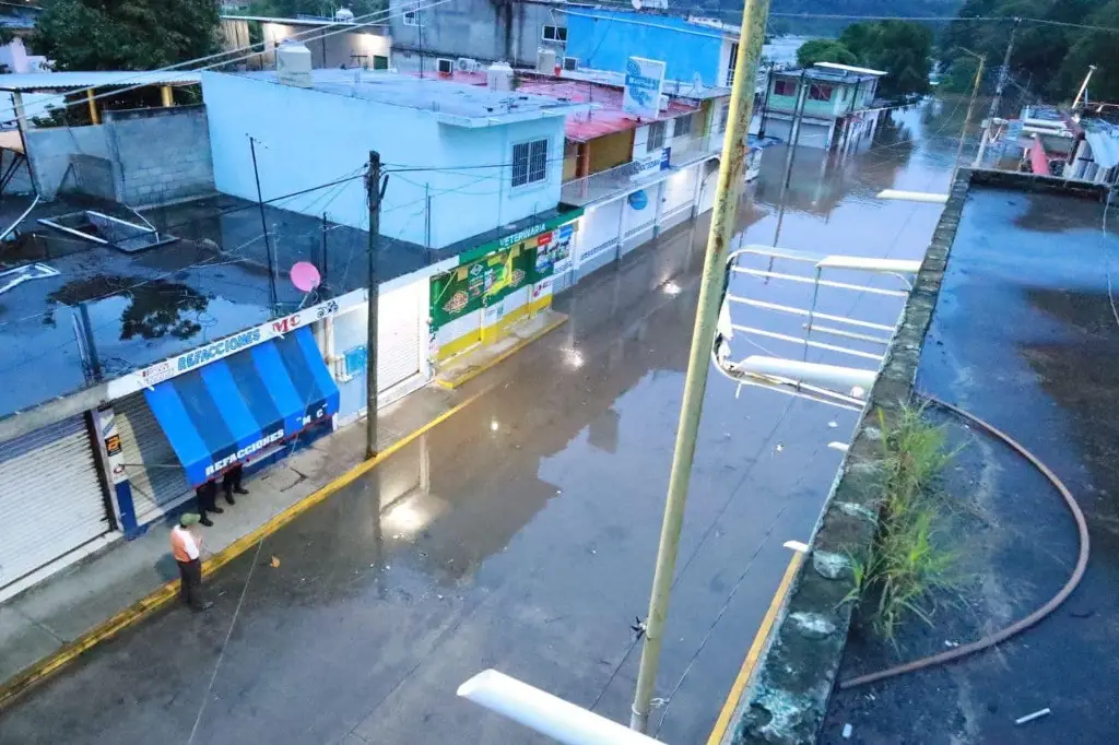 Imagen Lluvias dejan afectaciones en 18 municipios de Veracruz: PC
