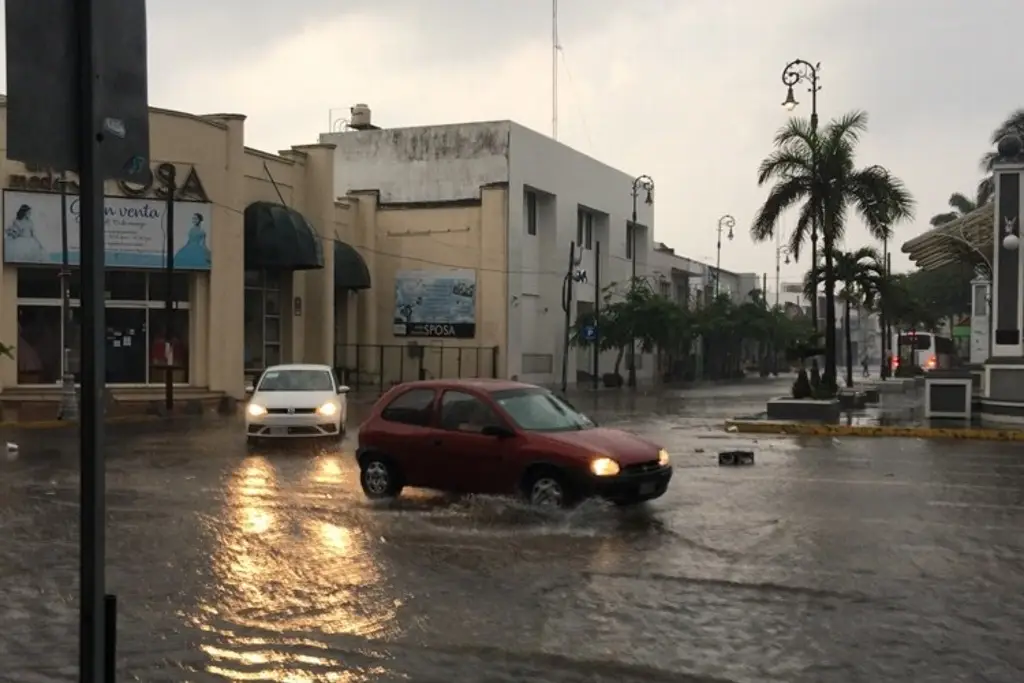 Imagen Alerta Gris para tomar precaución en Veracruz; siguen lluvias y riesgo de inundaciones y crecida de ríos