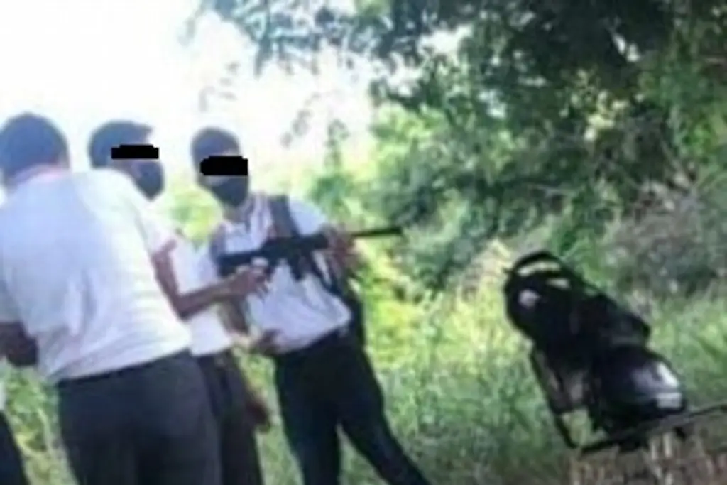Imagen Presunta invitación a tiroteo y foto de alumno con 'arma' encienden alertas en CBTIS