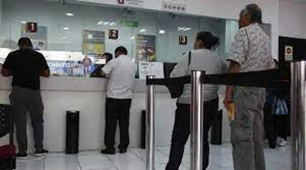 Imagen Le roban a cuentahabiente 100 mil pesos ¡Adentro del banco!