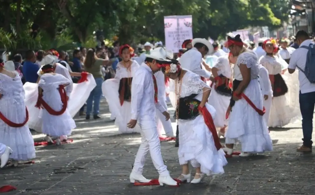 Imagen Más de 700 participantes bailan La Bruja en el jarochódromo 
