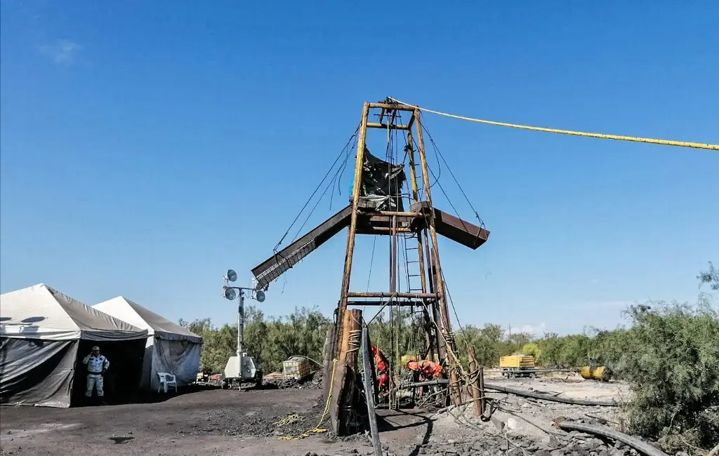 Imagen Juez niega suspensión definitiva a dueño de mina ‘El Pinabete’, donde quedaron atrapados 10 trabajadores