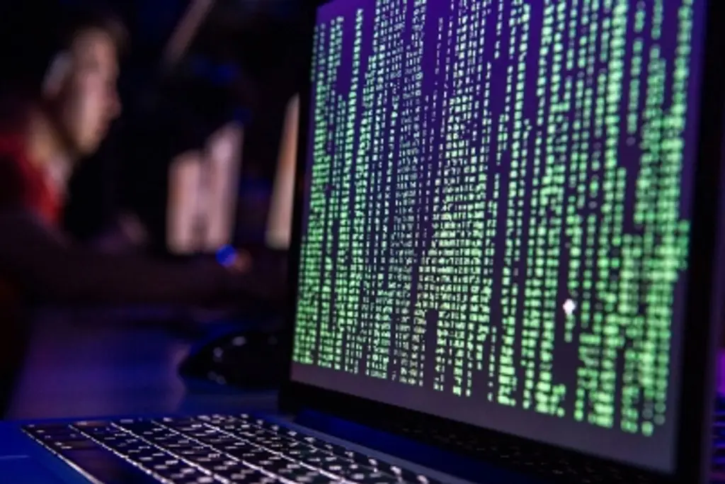 Imagen Hackers extraen miles de documentos de la Sedena, entre ellos sobre la salud de AMLO, revela Loret