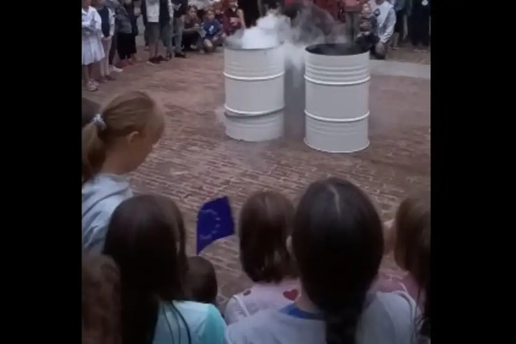 Imagen Explota bidón con nitrógeno en exhibición de ciencia; hay niños lesionados (+Video)
