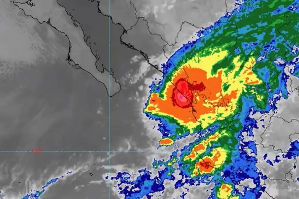 Imagen Toca tierra ‘Orlene’ en Sinaloa como huracán categoría 1 