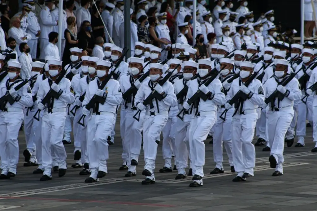 Imagen Hoy desfile de la Armada de México en Veracruz ¡No te lo pierdas! 