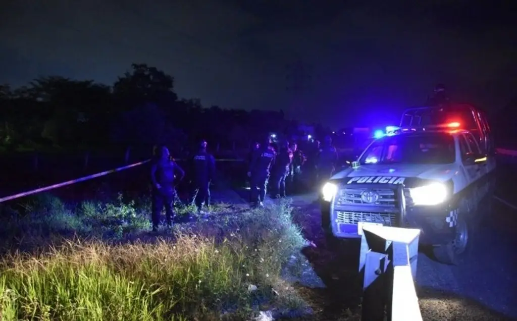 Imagen Abandonan cuerpos desmembrados a un costado de la autopista Córdoba-Puebla