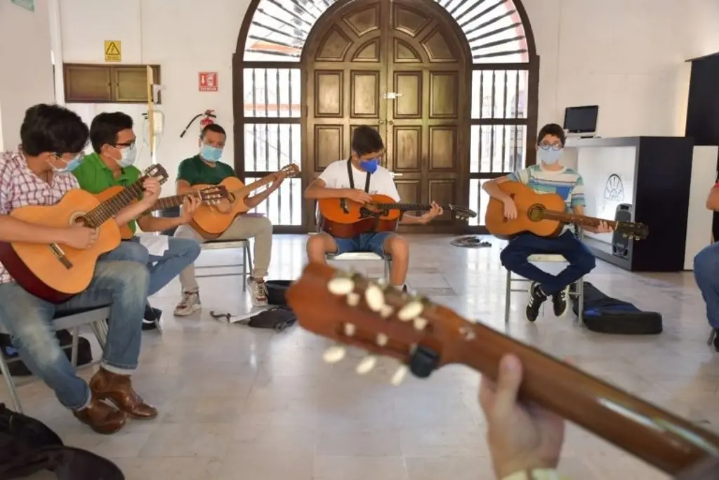 Imagen Presentan oferta de talleres del mes de octubre en el Centro Cultural Atarazanas