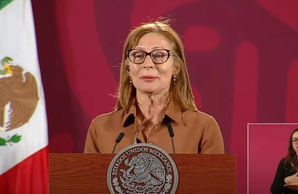 Imagen Llorando, Tatiana Clouthier renuncia a la Secretaría de Economía 