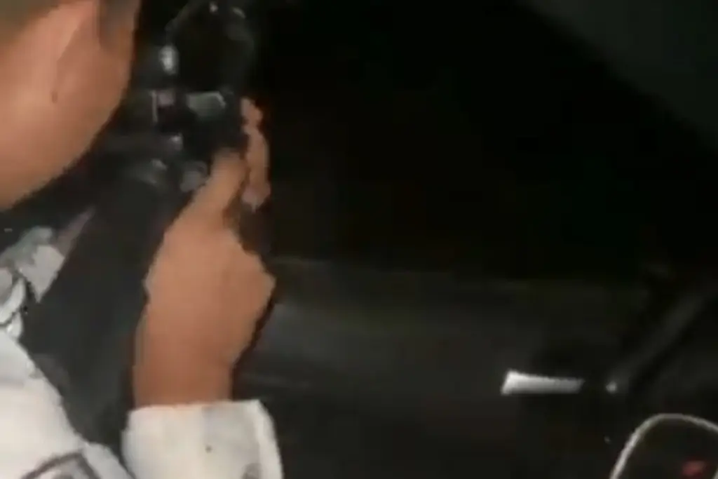 Imagen Presunto Guardia Nacional hace disparos al aire mientras maneja; ya investigan (+Video)