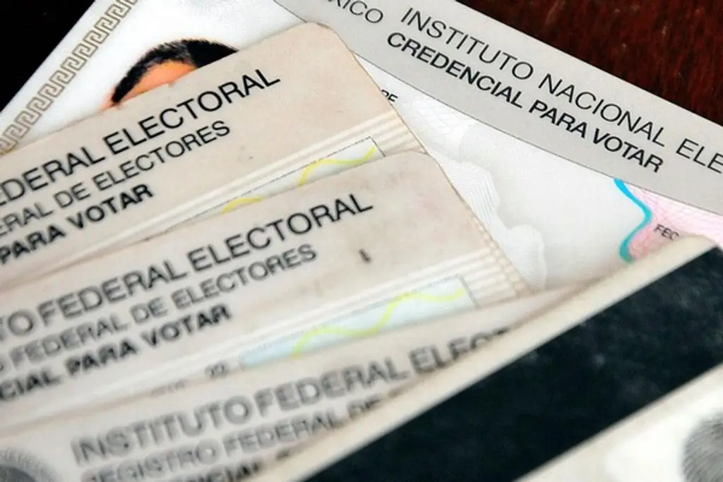 Imagen Estas credenciales del INE perderán vigencia; recomiendan hacer cita para renovarlas