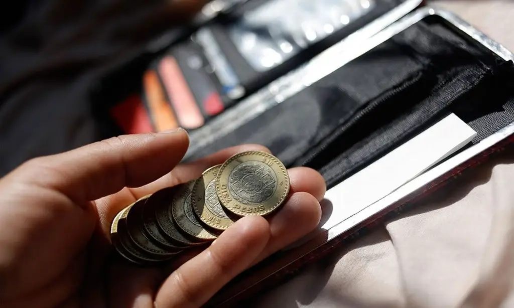 Imagen Peso mexicano se deprecia 6.66 centavos frente al dólar 