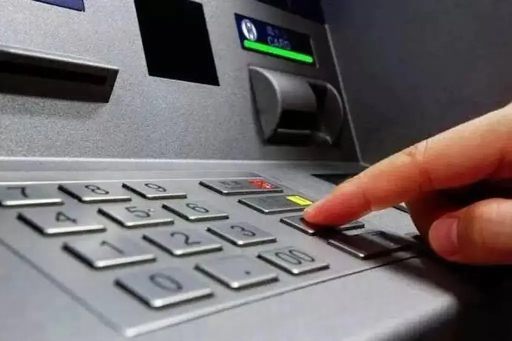 Imagen Obtienen tarjetas bancarias y vacían las cuentas; así operan en Veracruz