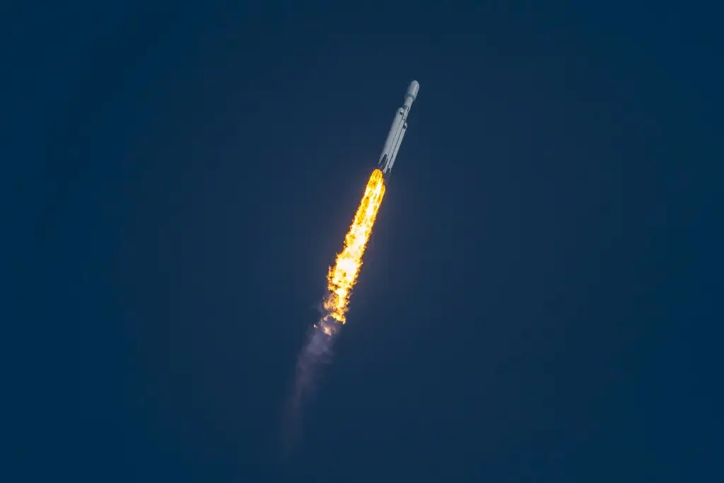 Imagen Despega cohete Falcon Heavy con dos satélites de las Fuerzas Armadas de EU