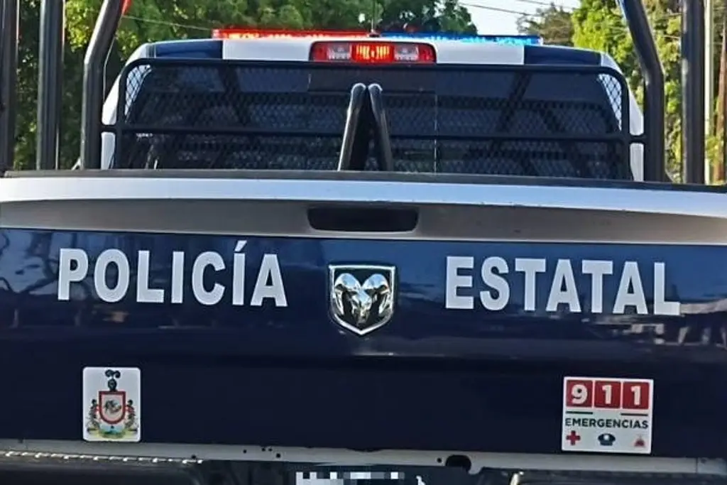 Imagen Patrulla de policía choca con auto en calles de Veracruz